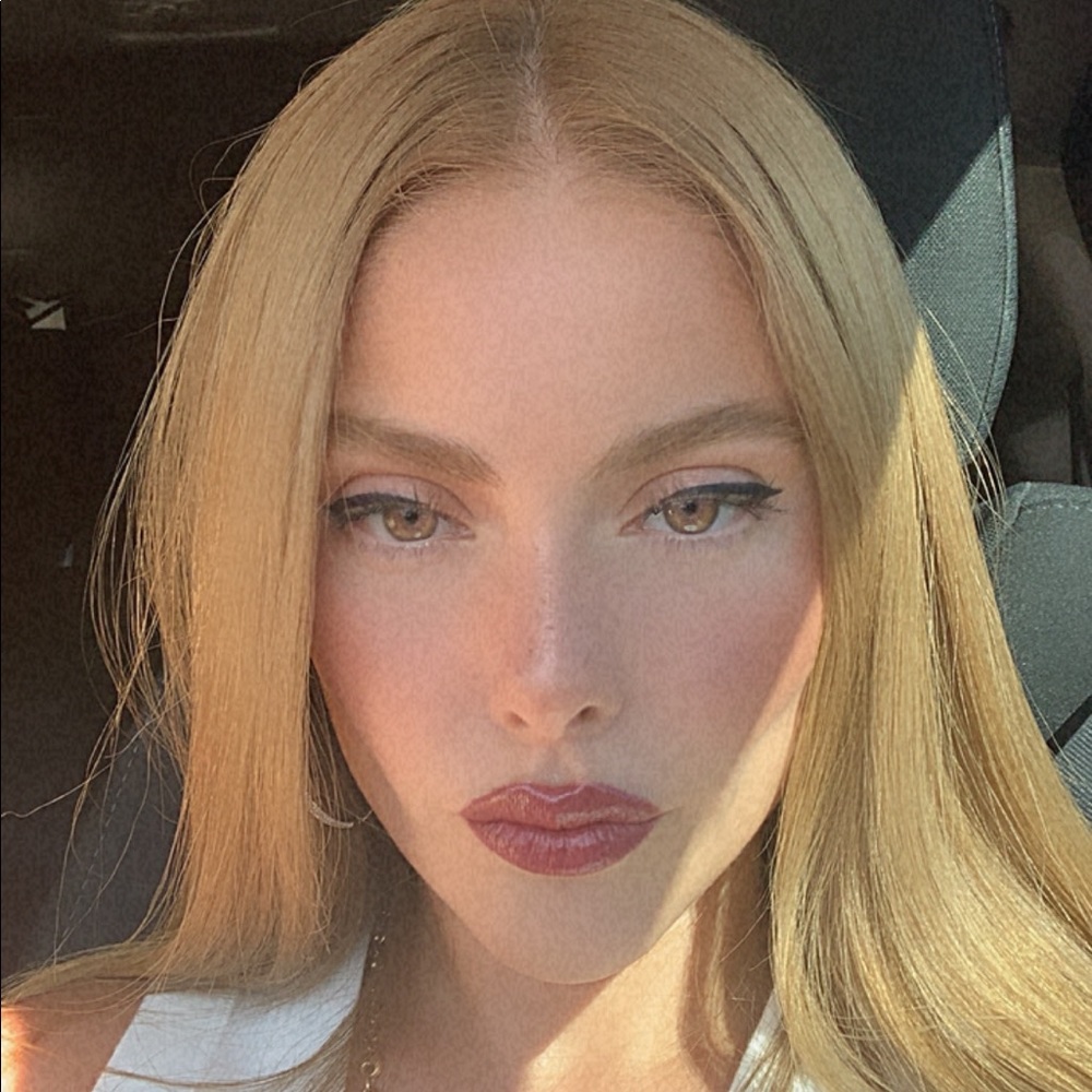 Meet your Posher, Ana